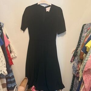 Gal Meets Glam Classic Black v neck Dress